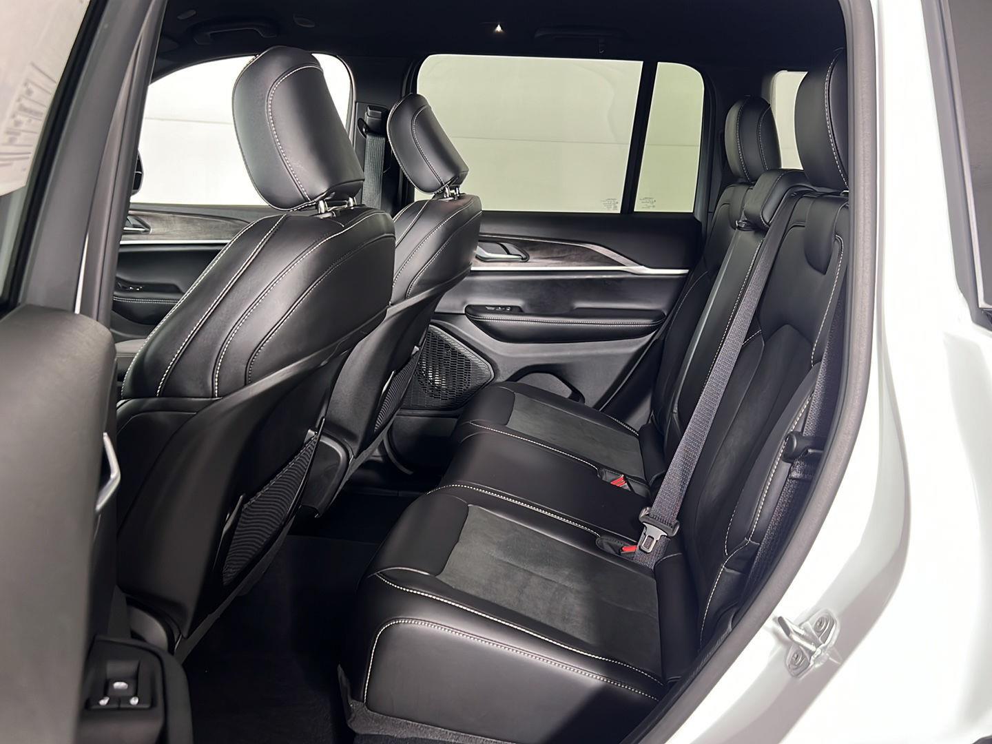 New 2026 Bright White Clearcoat Jeep Laredo Altitude image 24