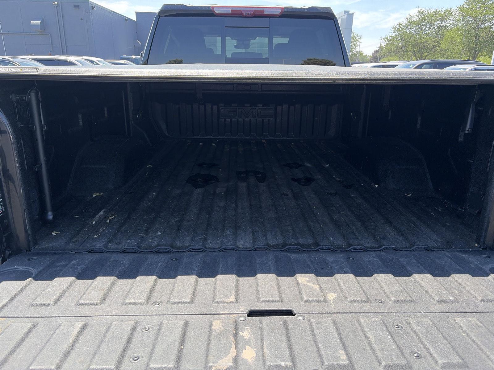 Used 2025 Onyx Black GMC Denali image 11