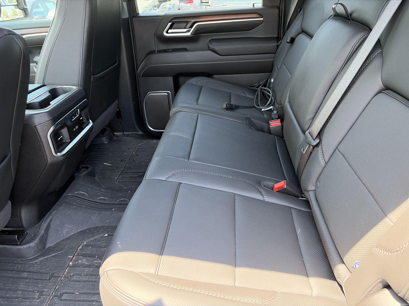 Used 2025 Onyx Black GMC Denali image 22