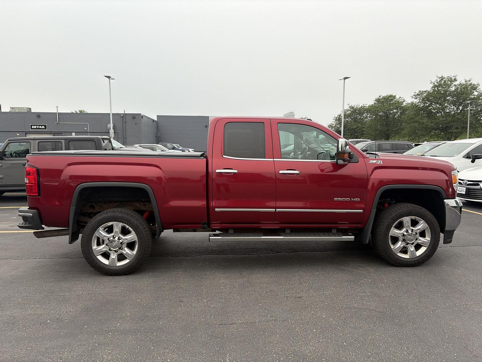Used 2018 Red Quartz Tintcoat GMC SLT image 10