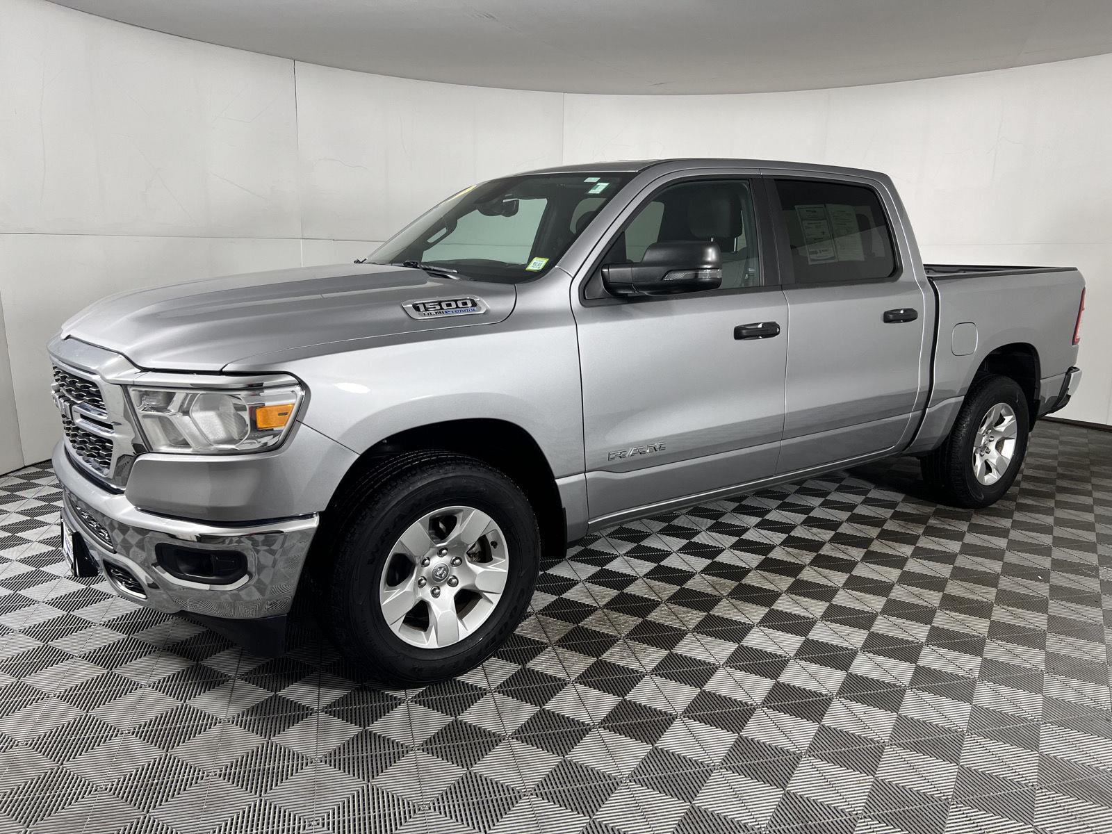 Certified Used 2023 Billet Silver Metallic Clearcoat Ram Big Horn image 5