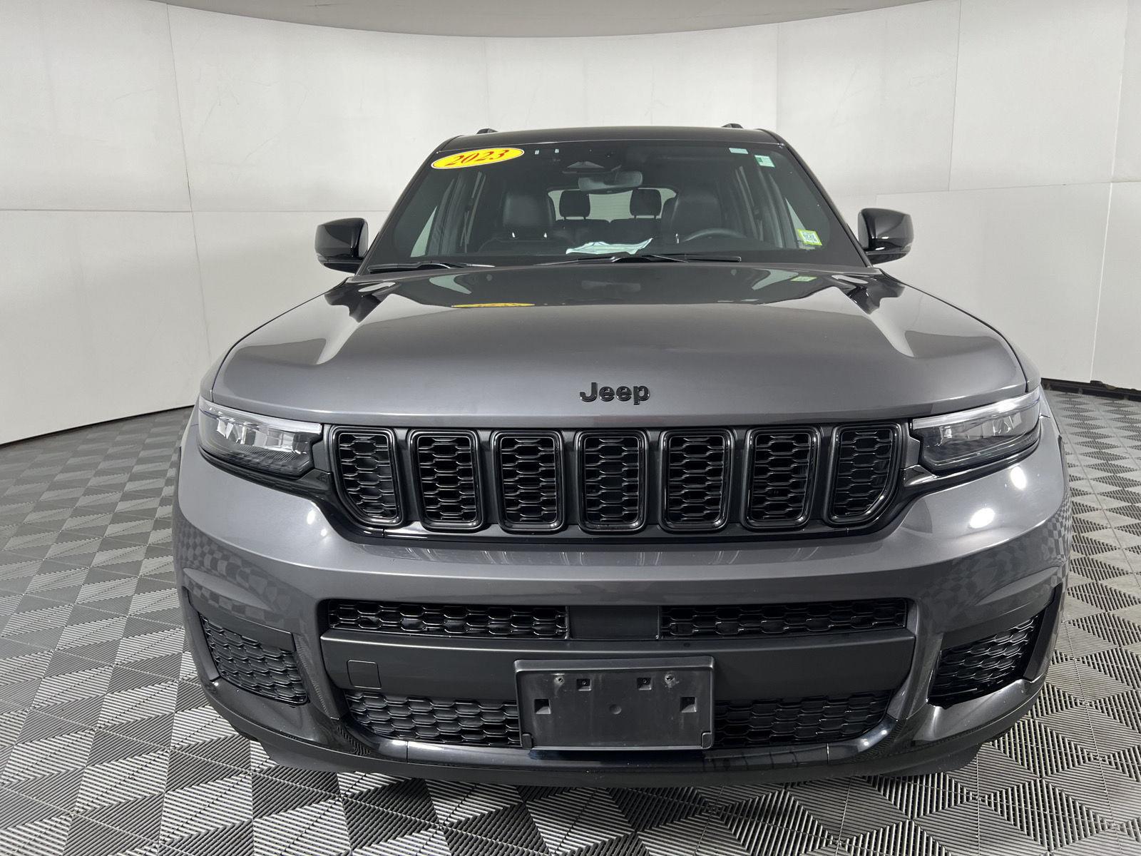 Used 2023 Baltic Gray Metallic Clearcoat Jeep Altitude image 2