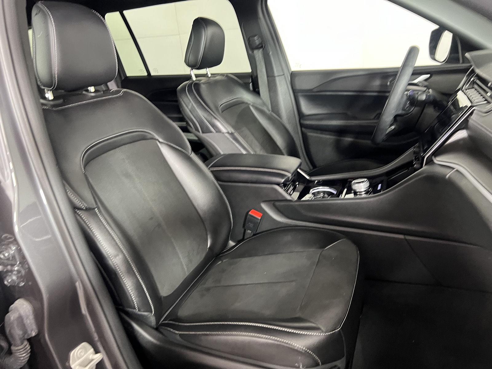 Used 2023 Baltic Gray Metallic Clearcoat Jeep Altitude image 26