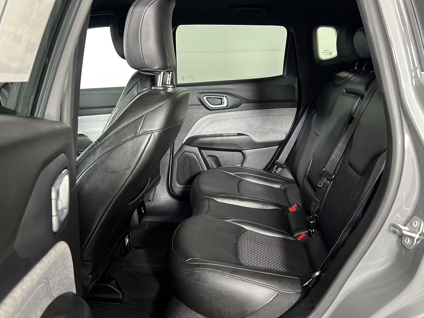 Certified Used 2023 Sting-Gray Clearcoat Jeep Latitude image 11