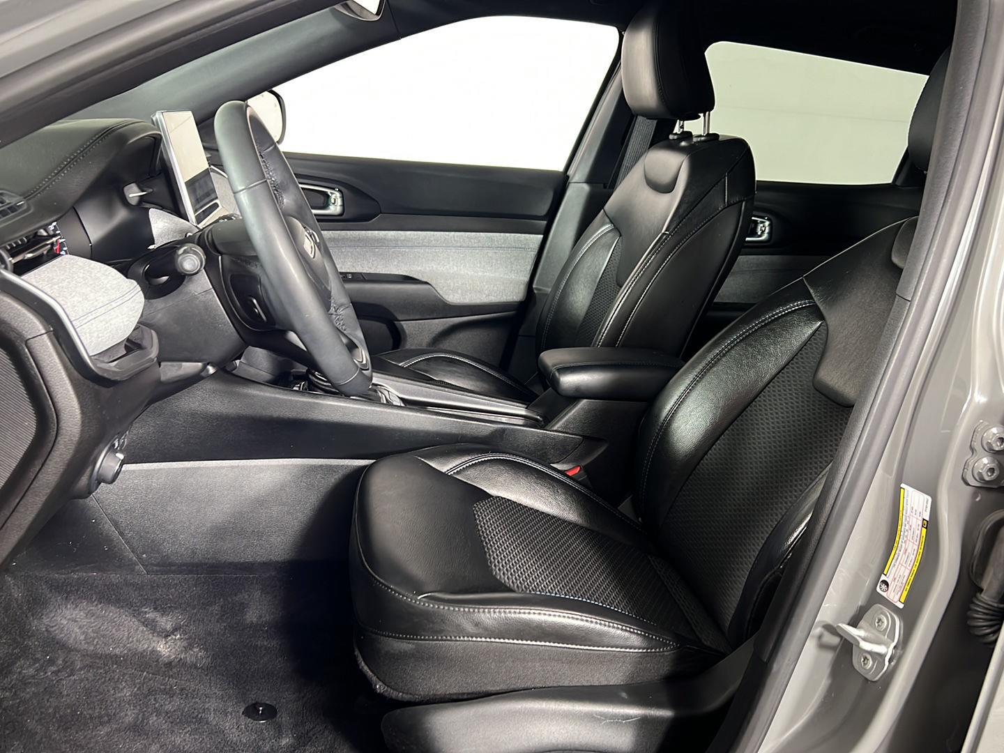Certified Used 2023 Sting-Gray Clearcoat Jeep Latitude image 13