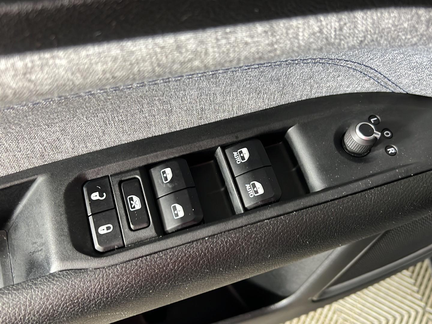 Certified Used 2023 Sting-Gray Clearcoat Jeep Latitude image 14