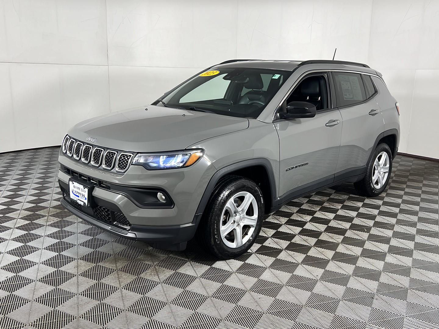 Certified Used 2023 Sting-Gray Clearcoat Jeep Latitude image 24