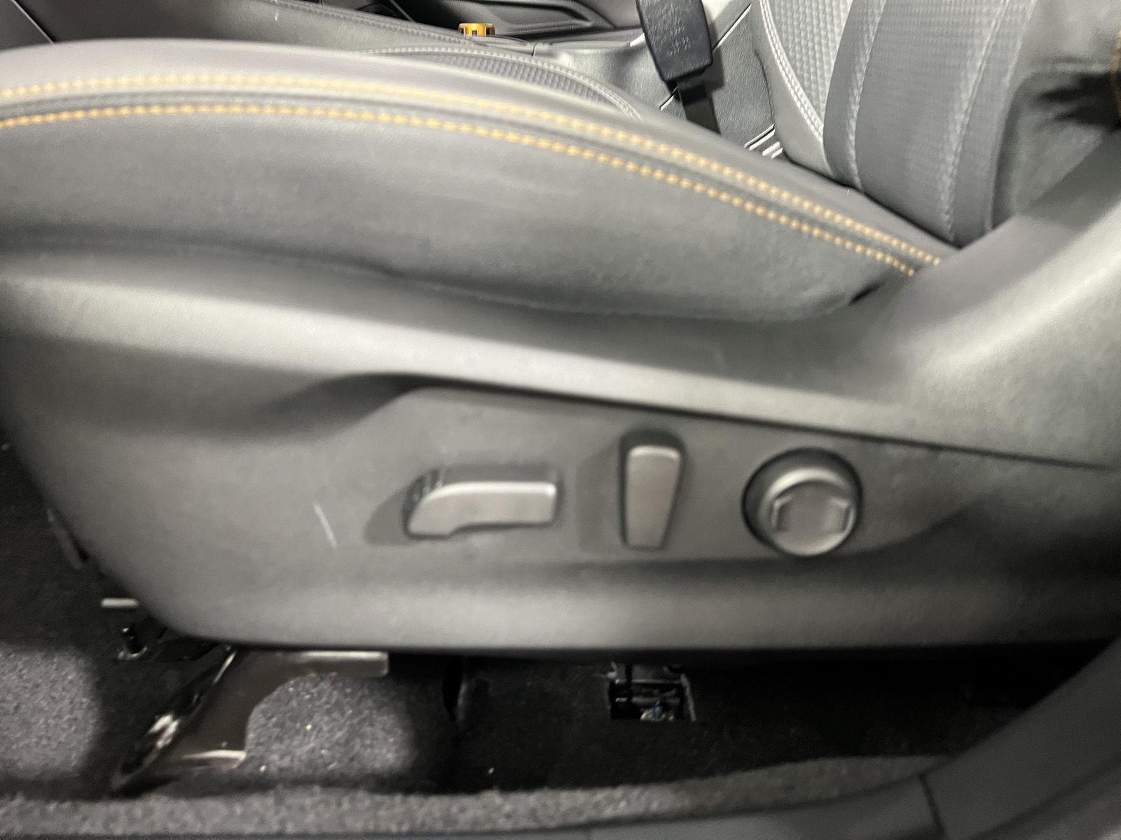 Used 2024 Geyser Blue Subaru Wilderness image 12