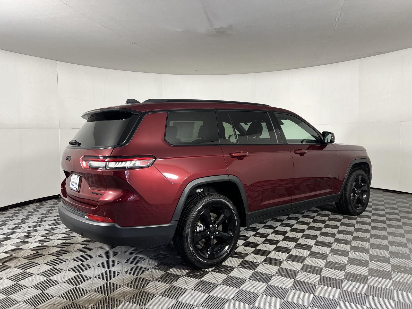 New 2025 Velvet Red Pearlcoat Jeep Limited image 9