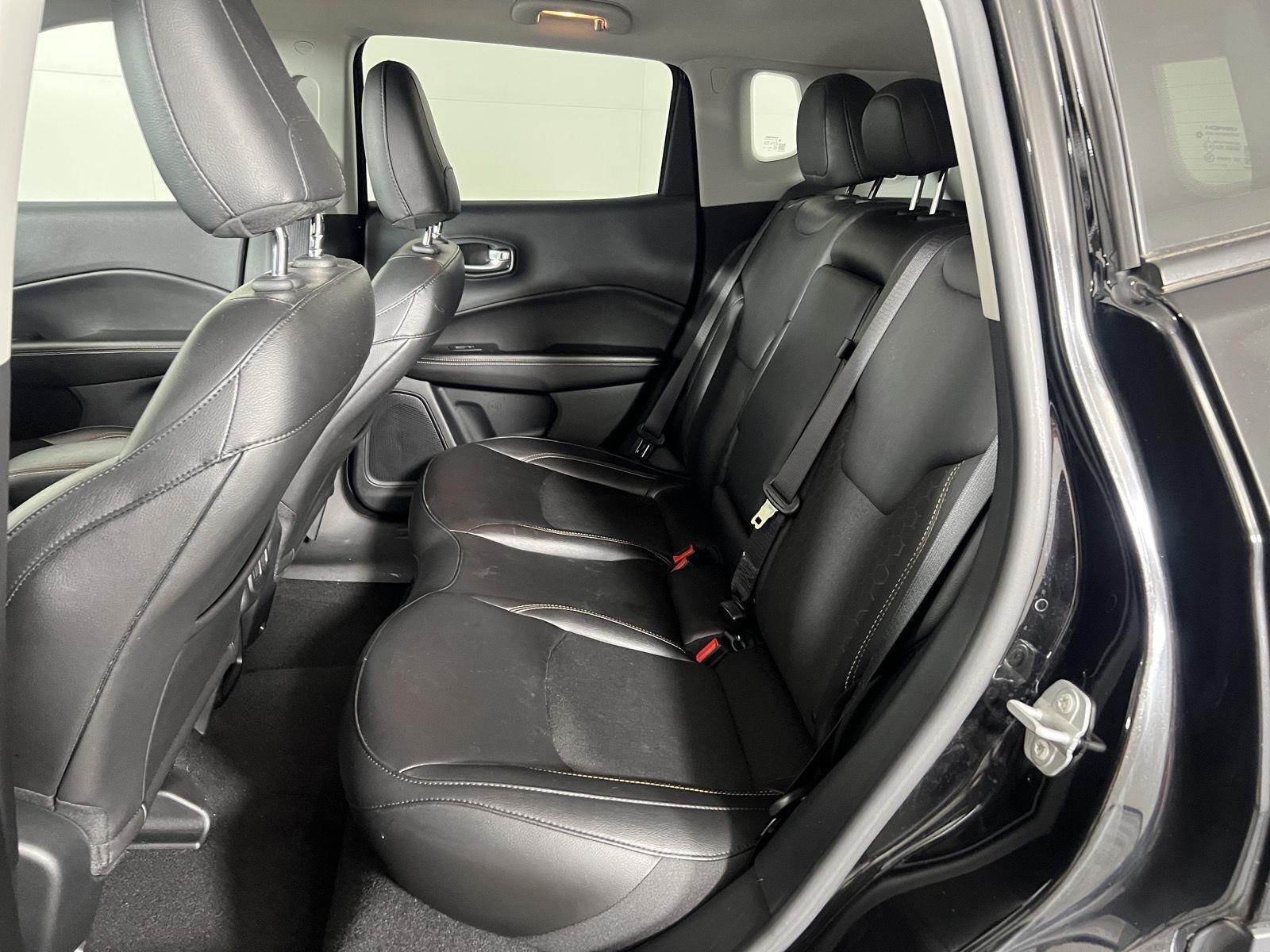 Certified Used 2021 Diamond Black Crystal Pearlcoat Jeep Latitude image 20