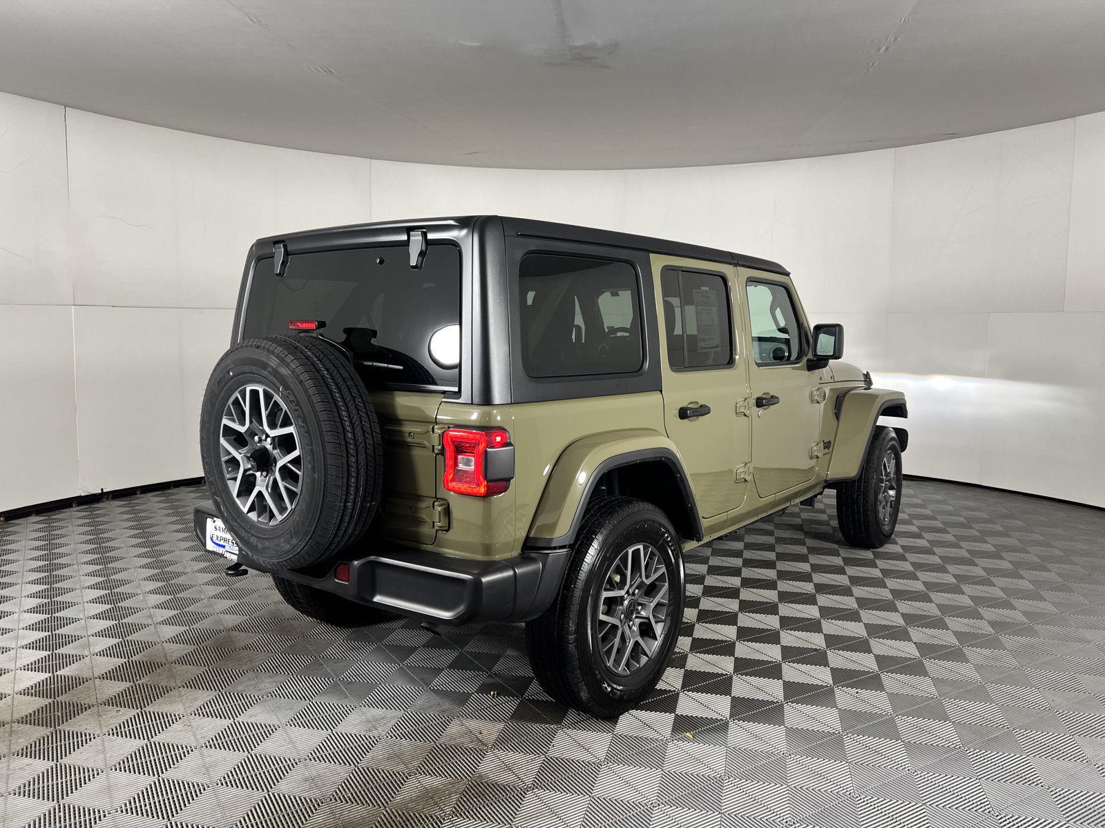 Certified Used 2026 41 Jeep Sahara image 9