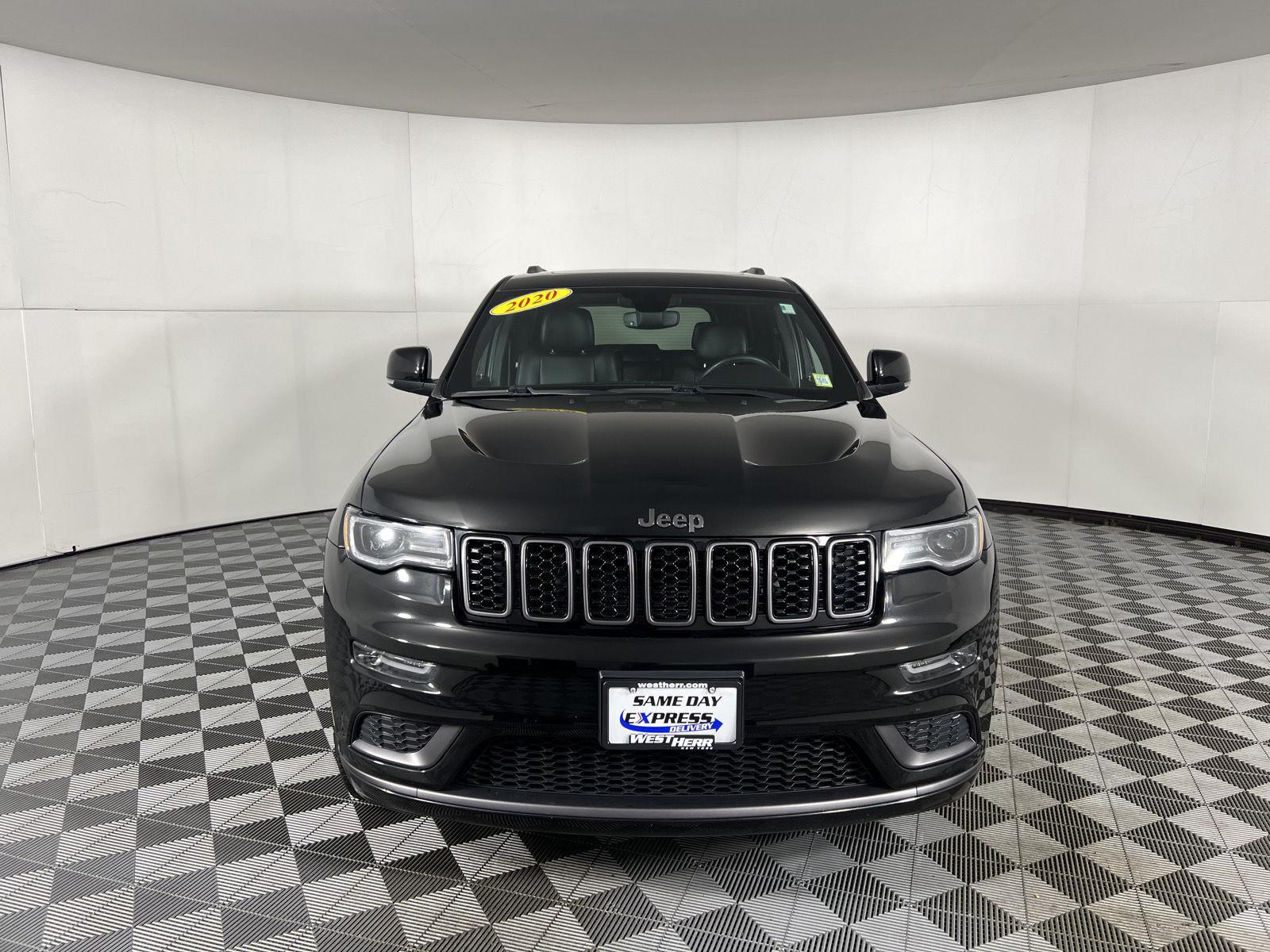 Used 2020 Diamond Black Crystal Pearlcoat Jeep Limited X image 3