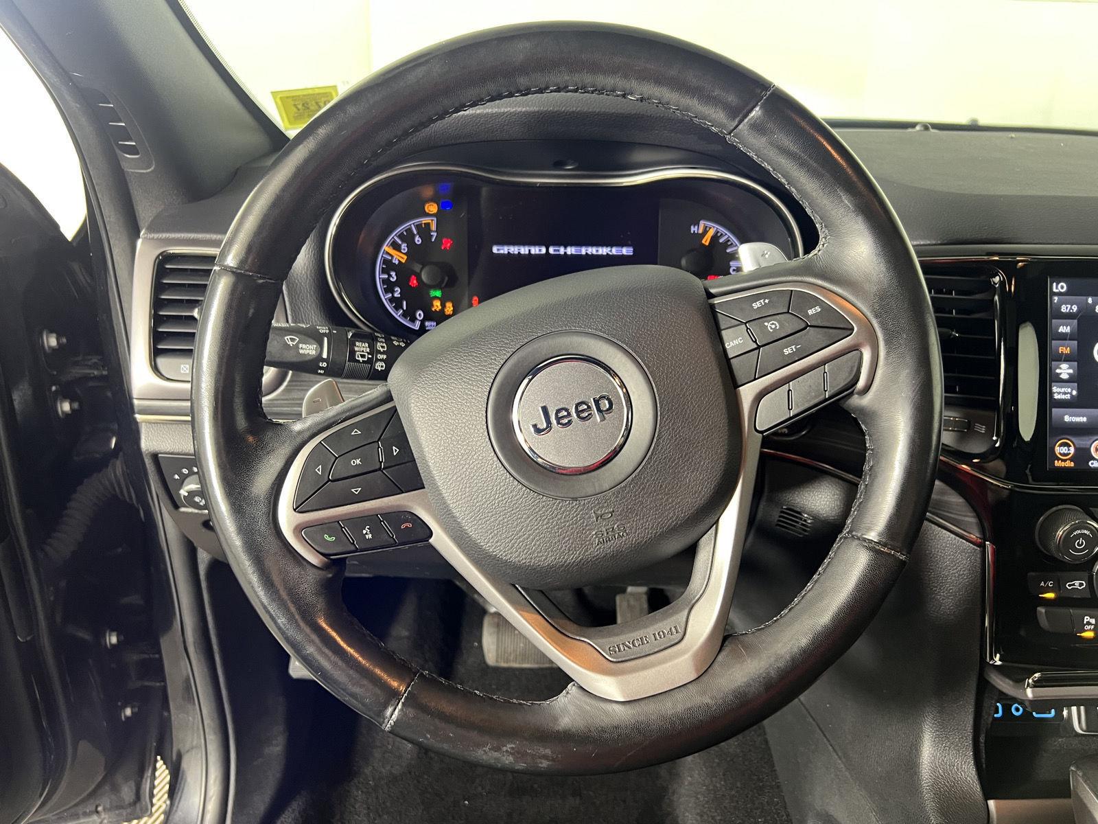 Used 2020 Diamond Black Crystal Pearlcoat Jeep Limited X image 15