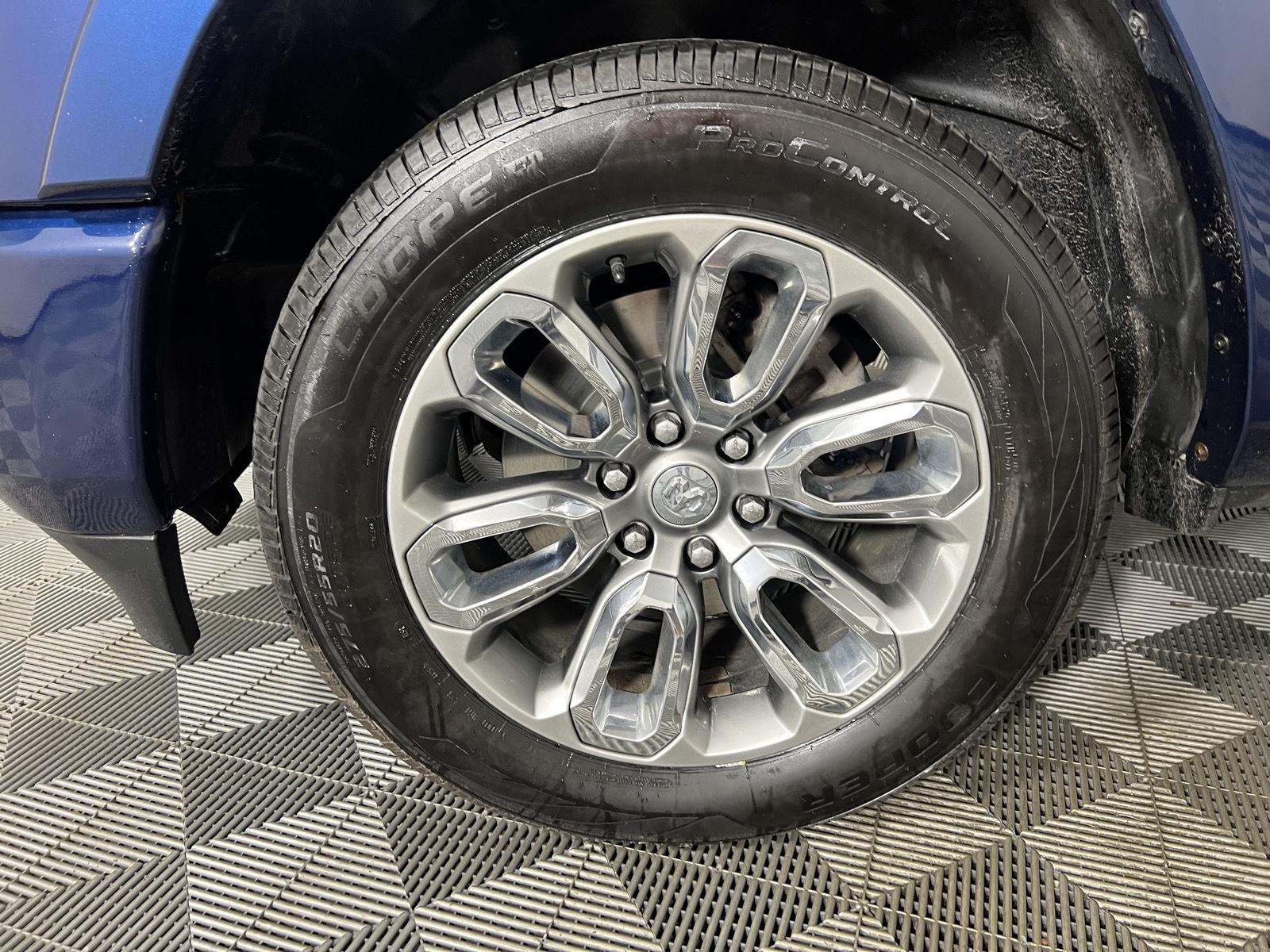 Used 2020 Patriot Blue Pearlcoat Ram Laramie image 23