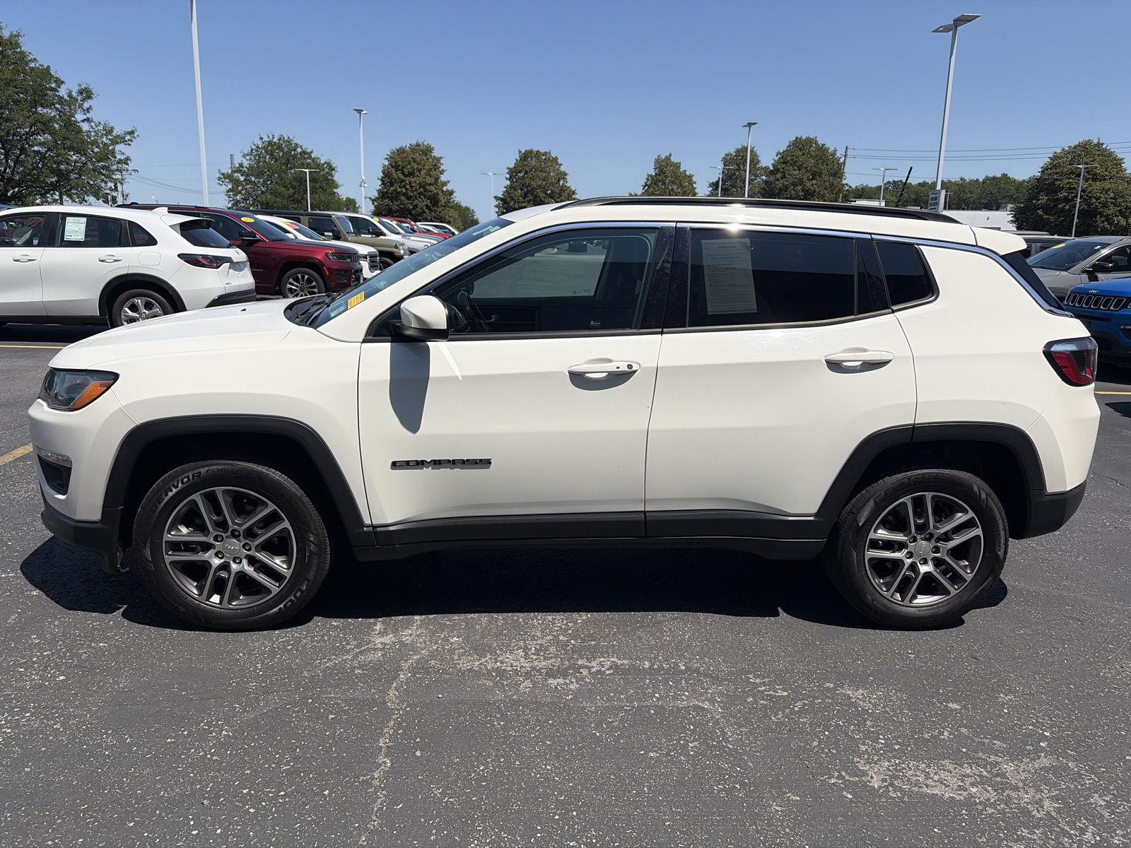 Used 2020 White Clearcoat Jeep Latitude image 4
