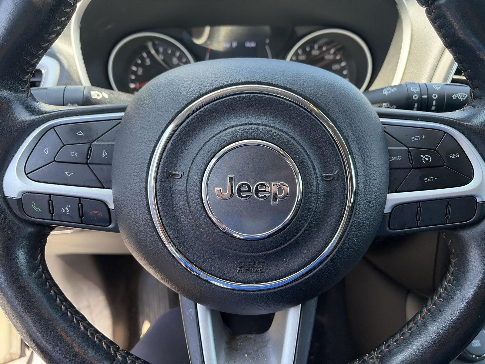 Used 2020 White Clearcoat Jeep Latitude image 16