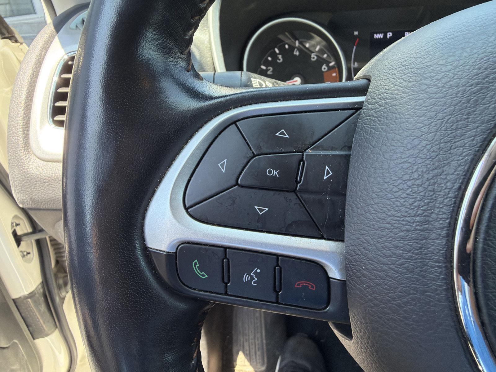 Used 2020 White Clearcoat Jeep Latitude image 17