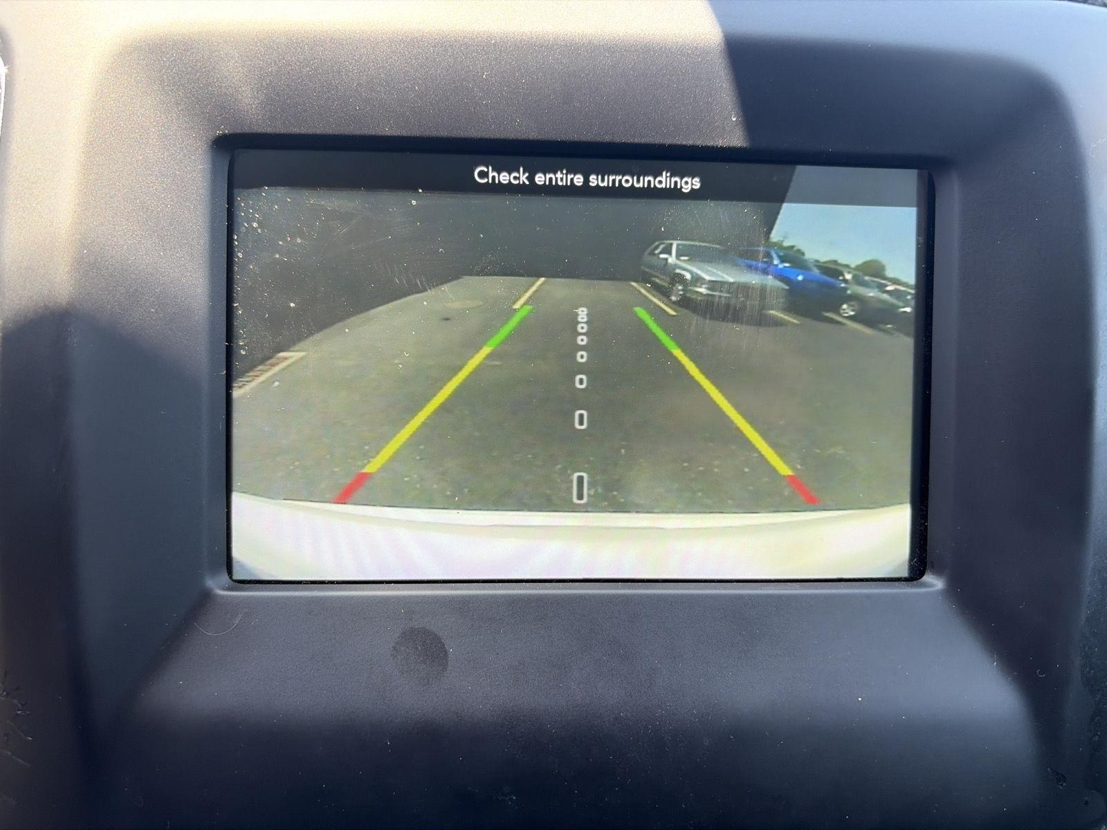 Used 2020 White Clearcoat Jeep Latitude image 21