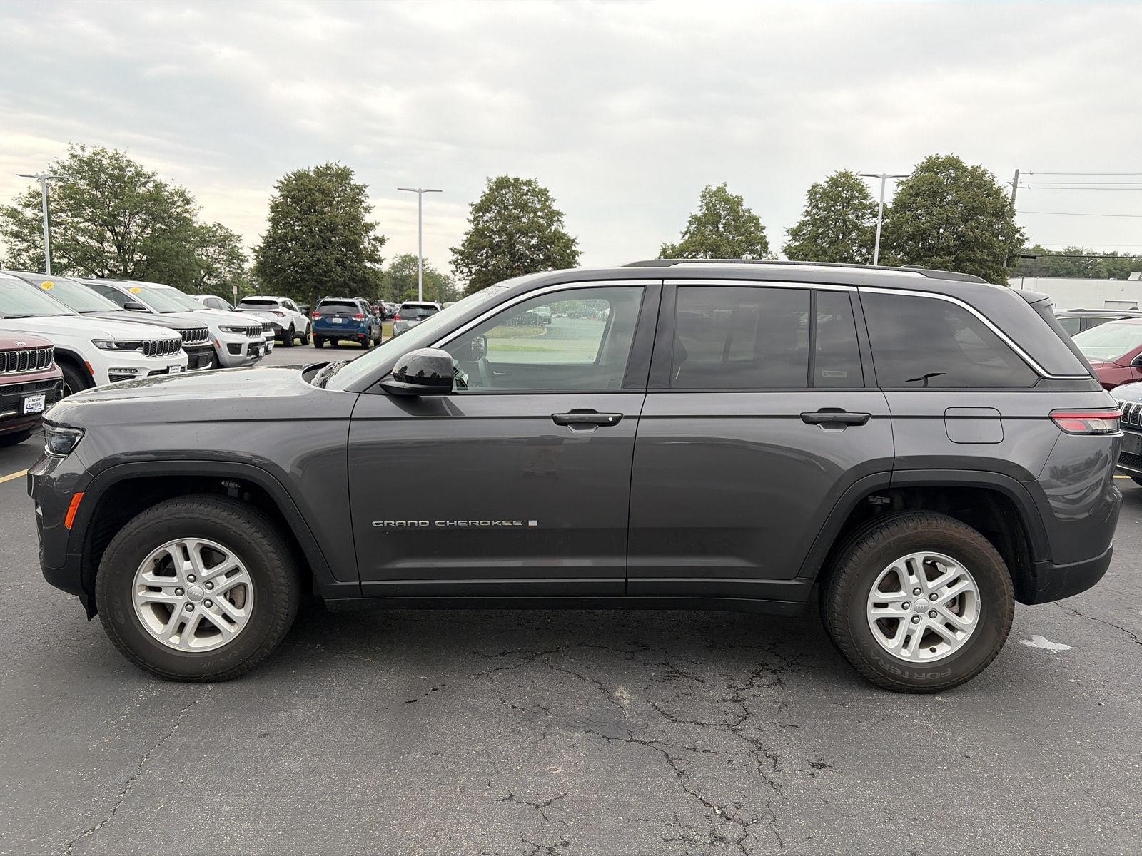Used 2023 Baltic Gray Metallic Clearcoat Jeep Laredo image 4