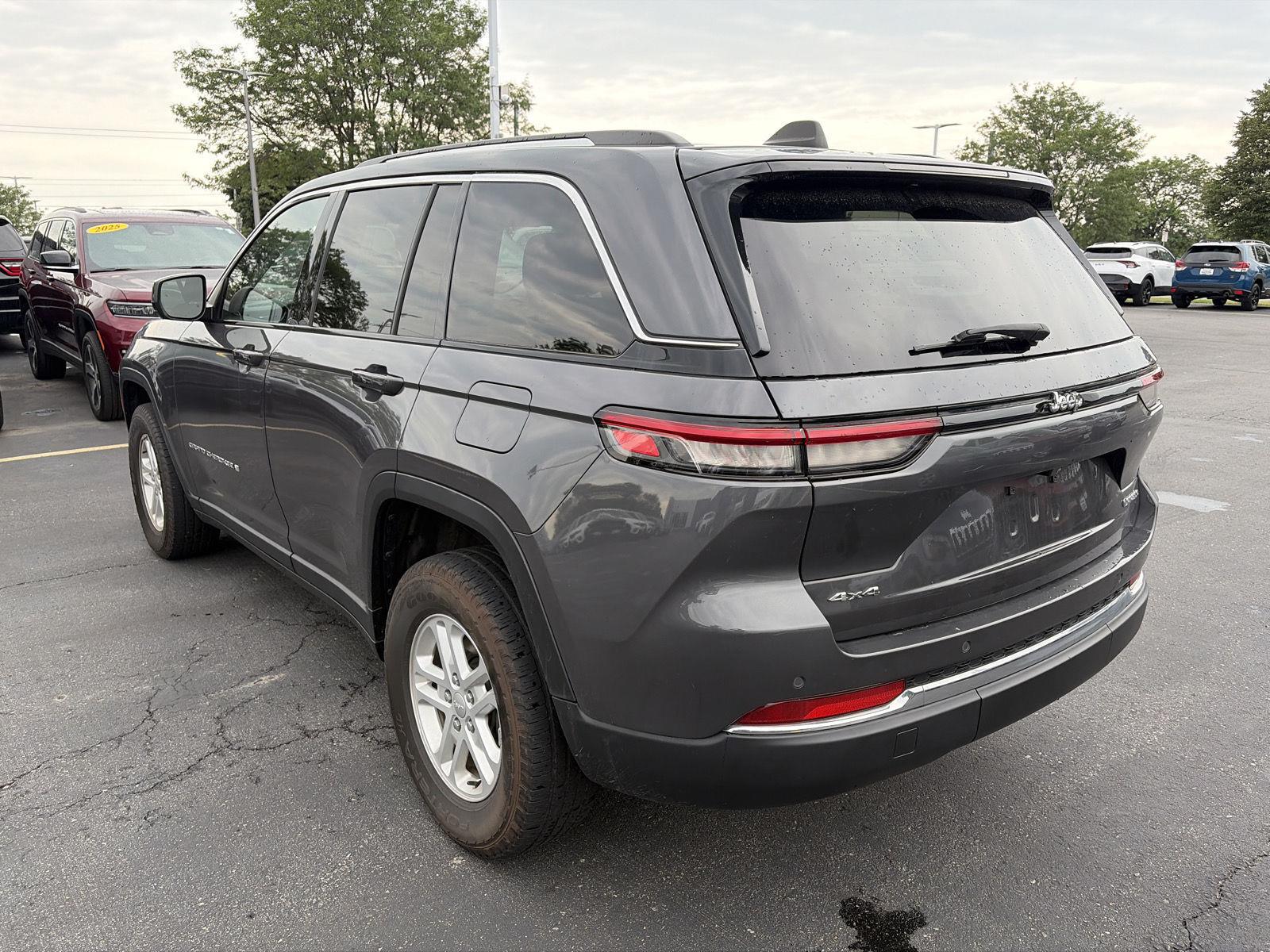 Used 2023 Baltic Gray Metallic Clearcoat Jeep Laredo image 5