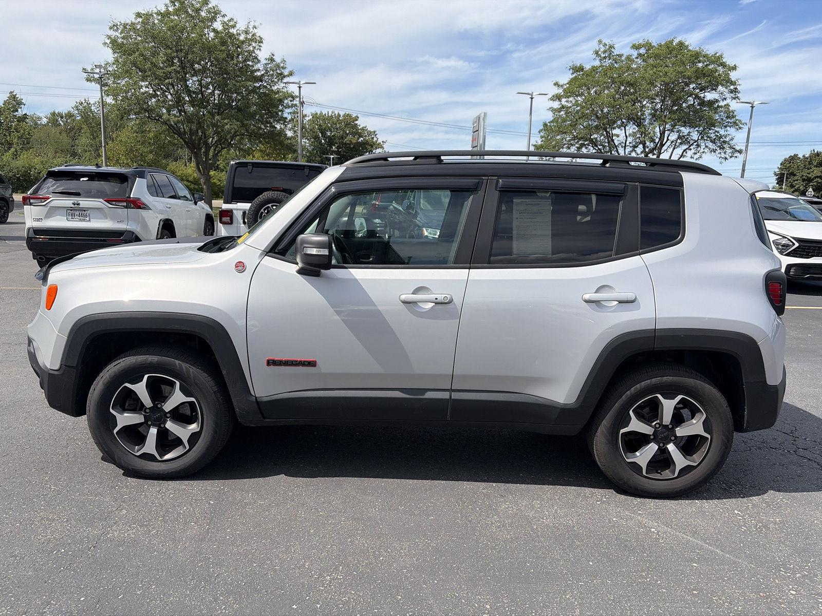 Used 2021 Glacier Metallic Clearcoat Jeep Trailhawk image 4