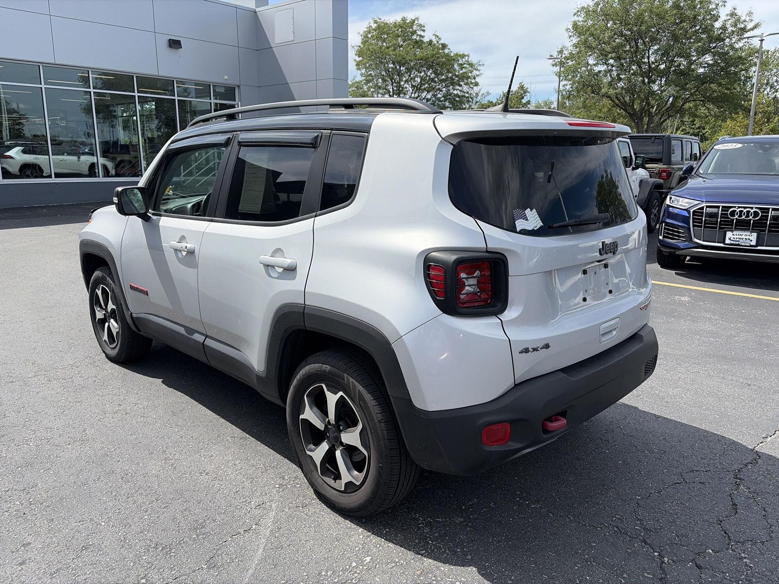 Used 2021 Glacier Metallic Clearcoat Jeep Trailhawk image 5