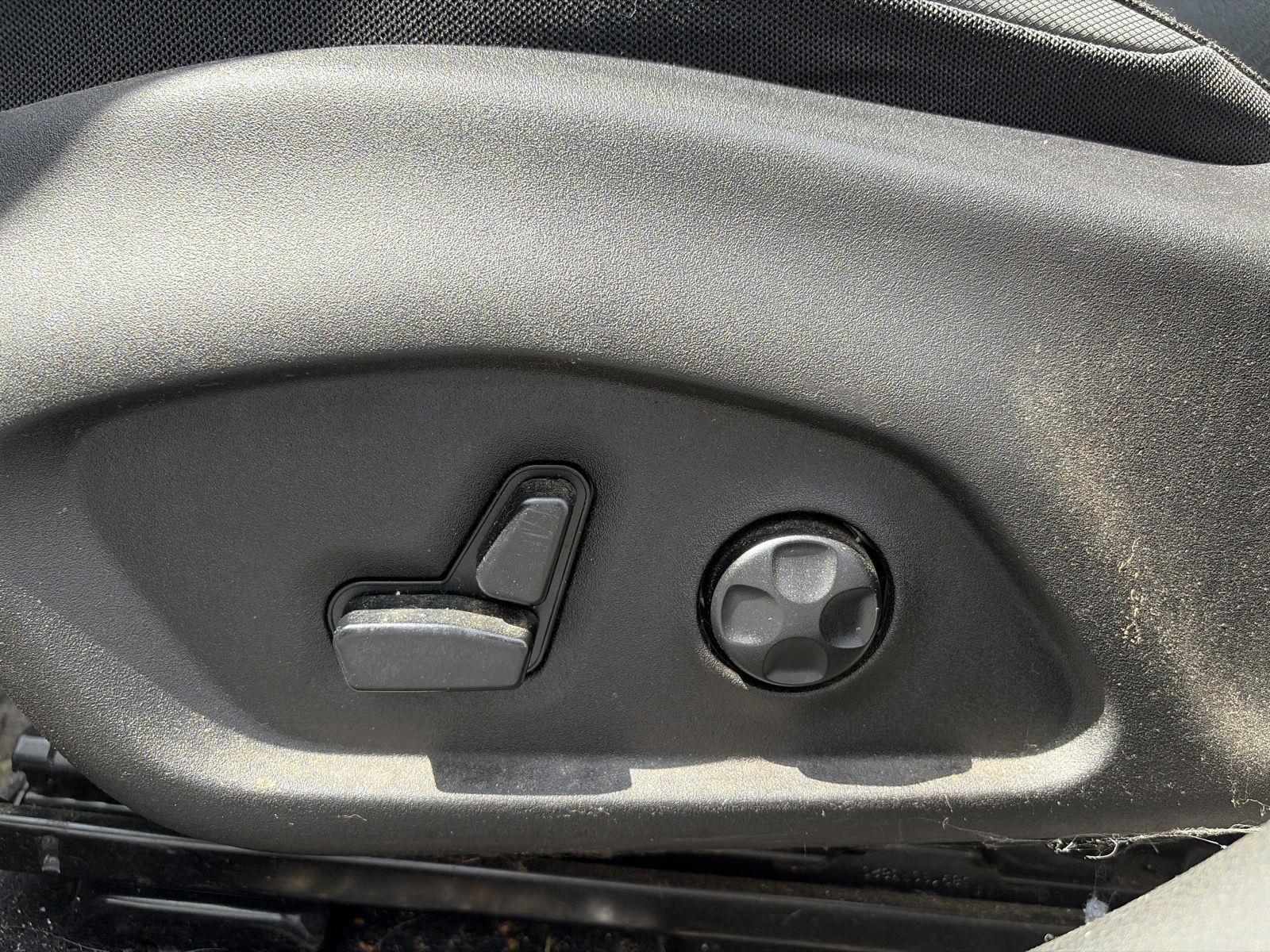 Used 2021 Glacier Metallic Clearcoat Jeep Trailhawk image 13