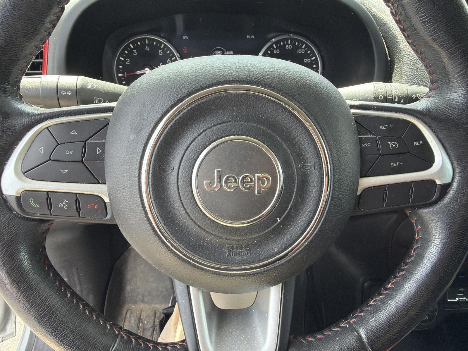 Used 2021 Glacier Metallic Clearcoat Jeep Trailhawk image 16