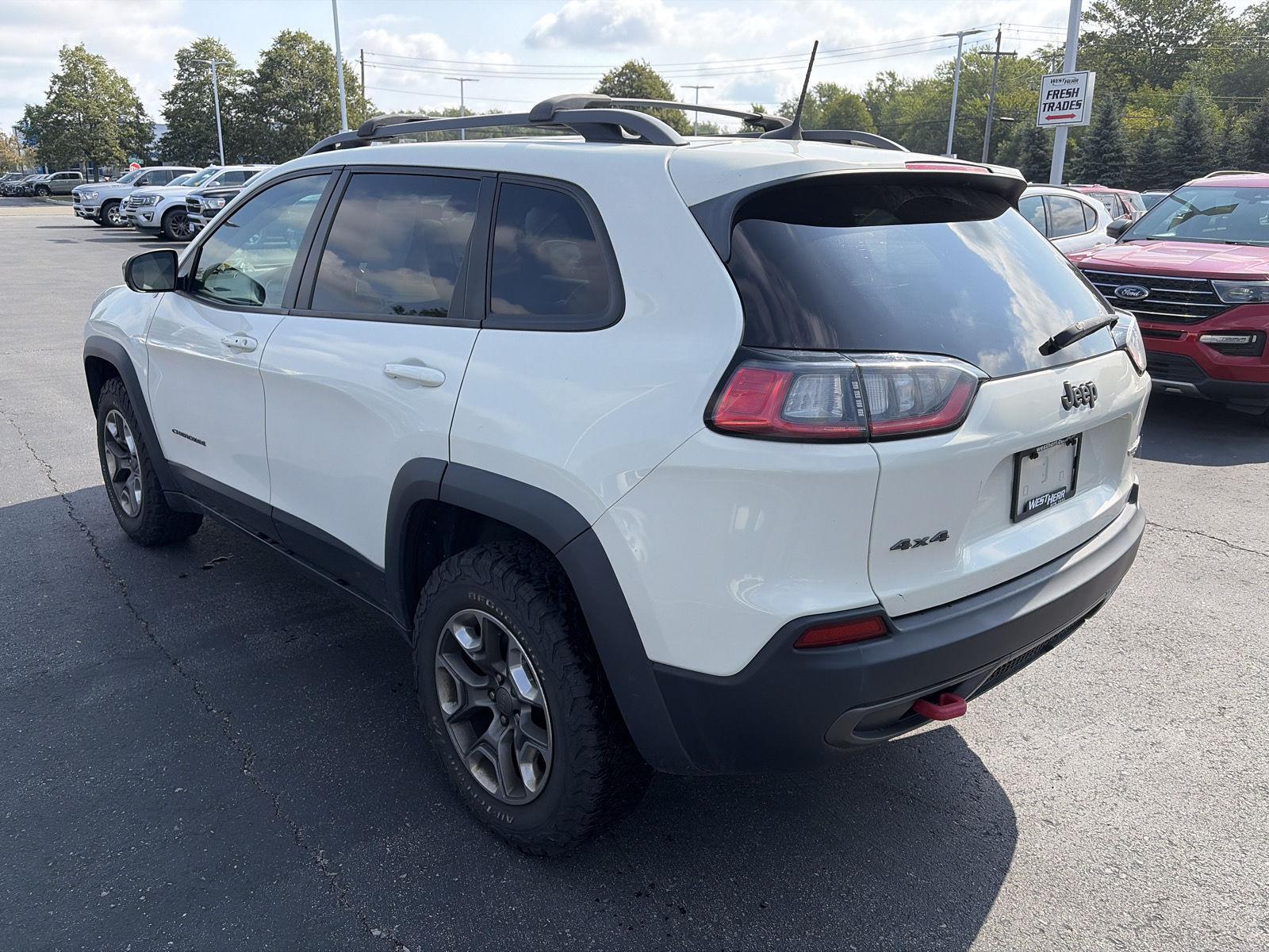 Used 2019 Pearl White Jeep Trailhawk Elite image 5