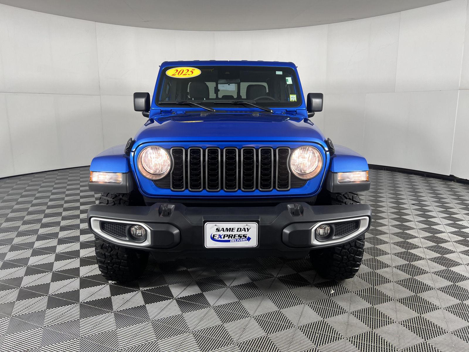 Certified Used 2025 Hydro Blue Pearlcoat Jeep High Tide image 3