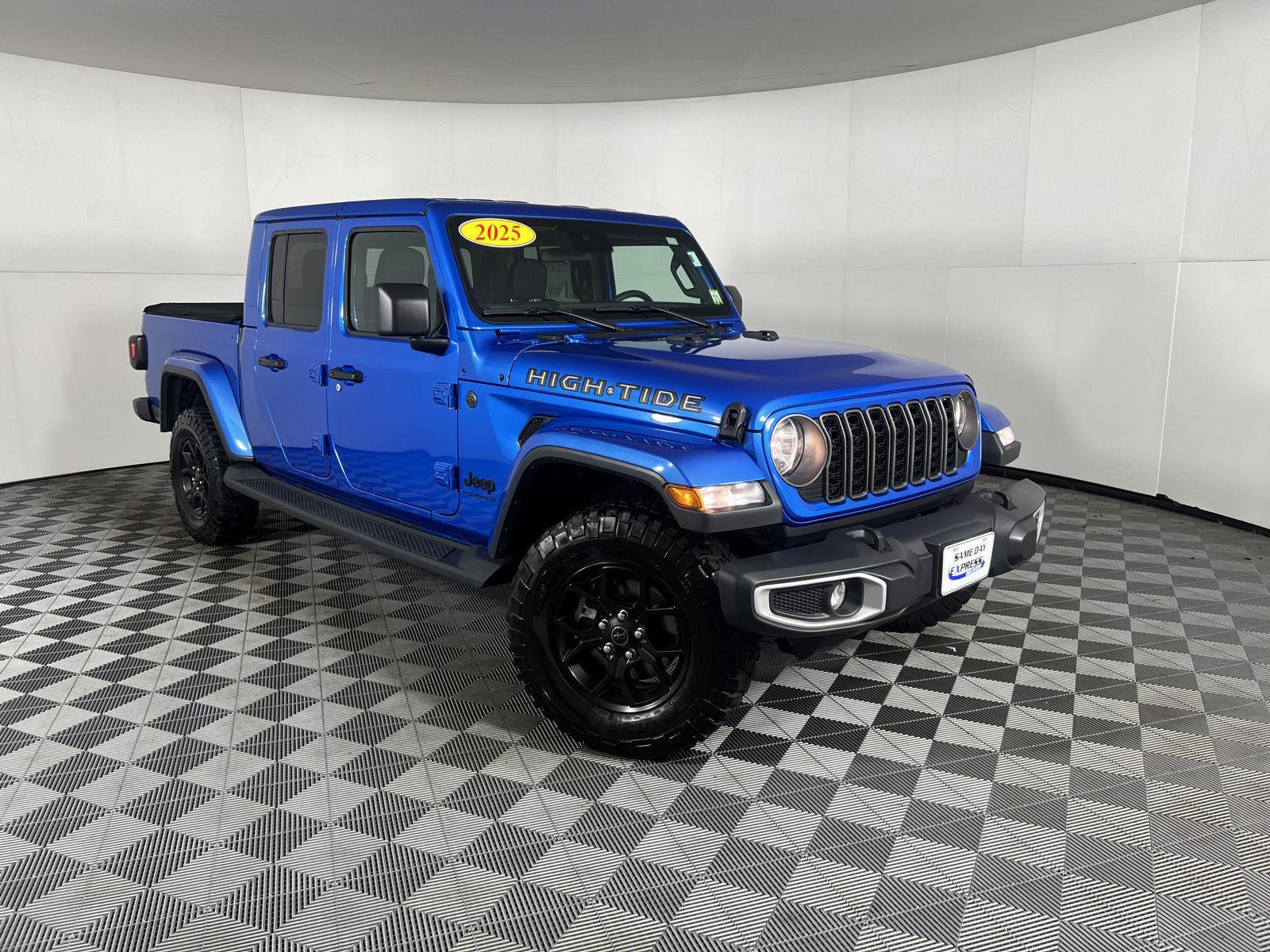 Certified Used 2025 Hydro Blue Pearlcoat Jeep High Tide image 6