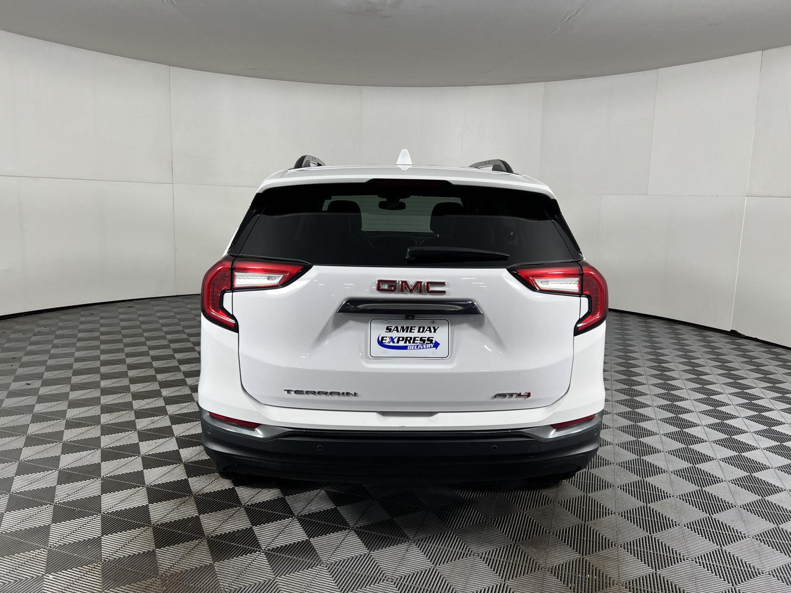 Used 2024 Summit White GMC AT4 image 7