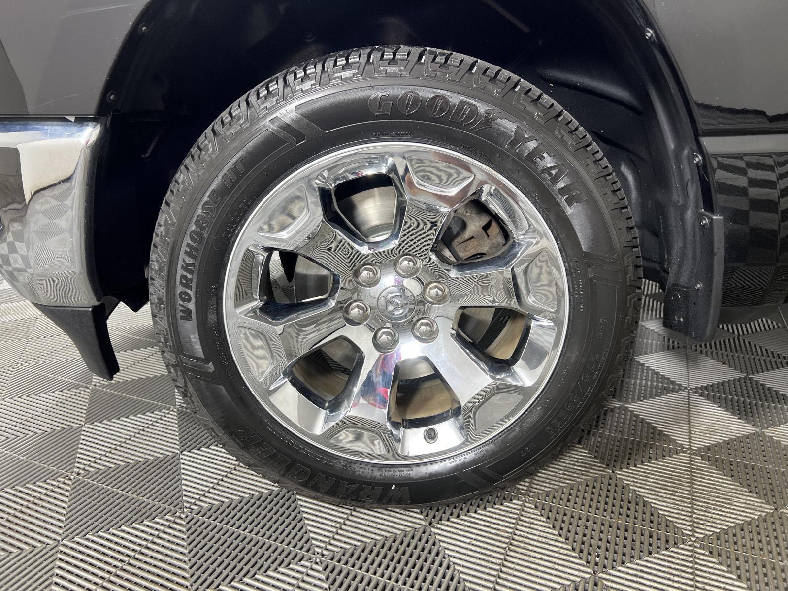 Used 2022 Diamond Black Crystal Pearlcoat Ram Big Horn image 9