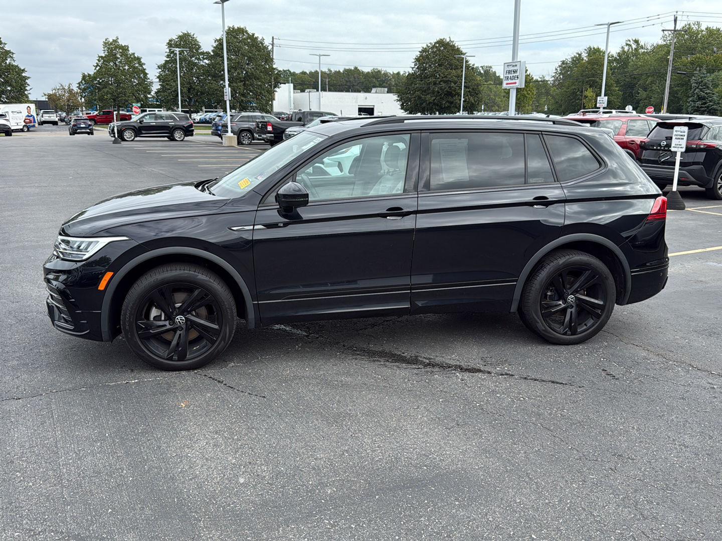 Used 2023 Deep Black Pearl Volkswagen SE R-Line Black image 3