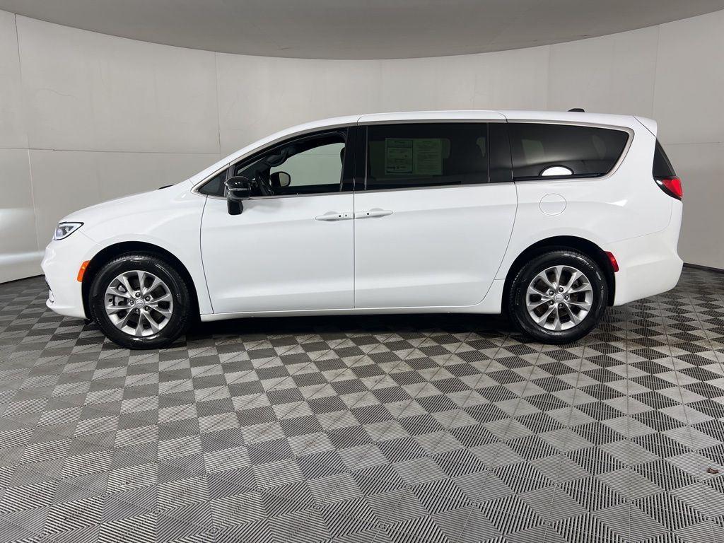 Used 2026 Bright White Clearcoat Chrysler Select image 7