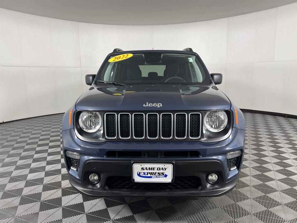 Certified Used 2022 Slate Blue Pearlcoat Jeep Latitude image 3