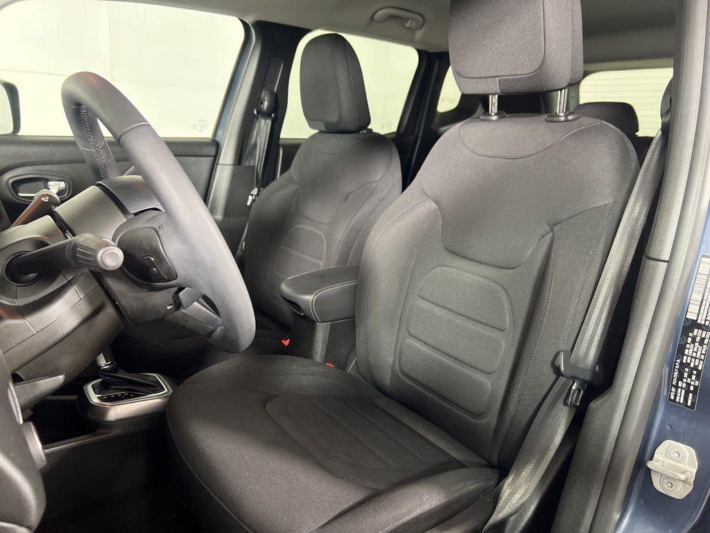 Certified Used 2022 Slate Blue Pearlcoat Jeep Latitude image 11