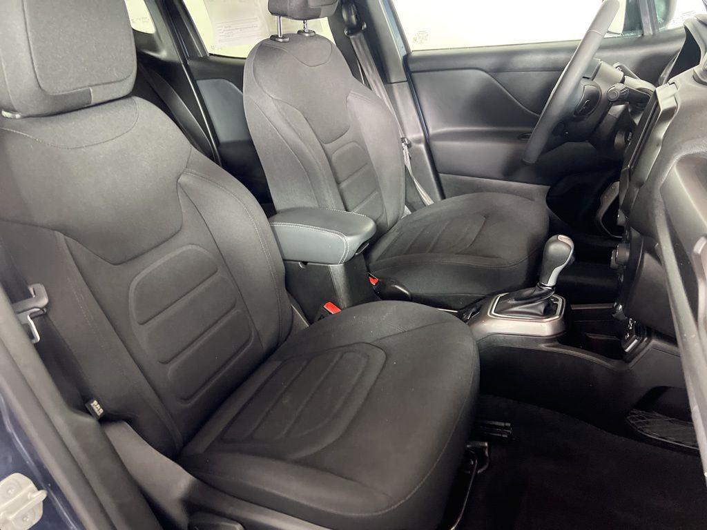 Certified Used 2022 Slate Blue Pearlcoat Jeep Latitude image 15