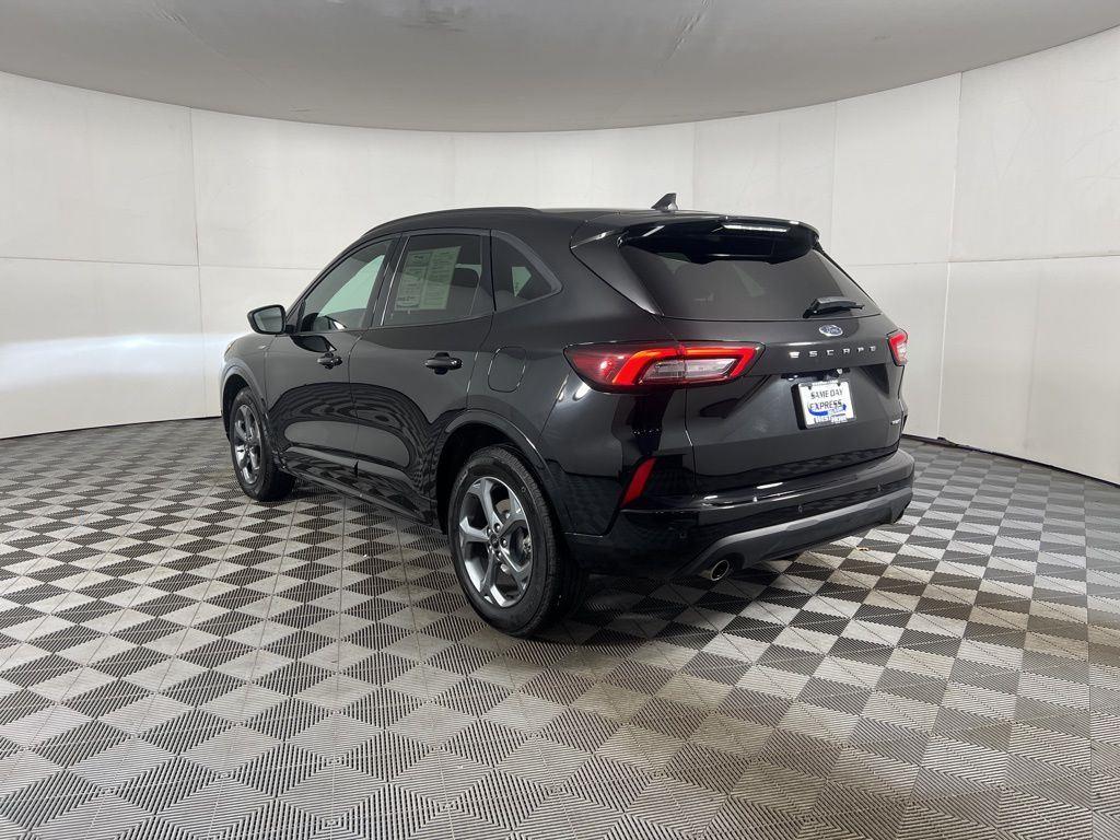 Used 2023 Black Metallic Ford ST-Line image 6