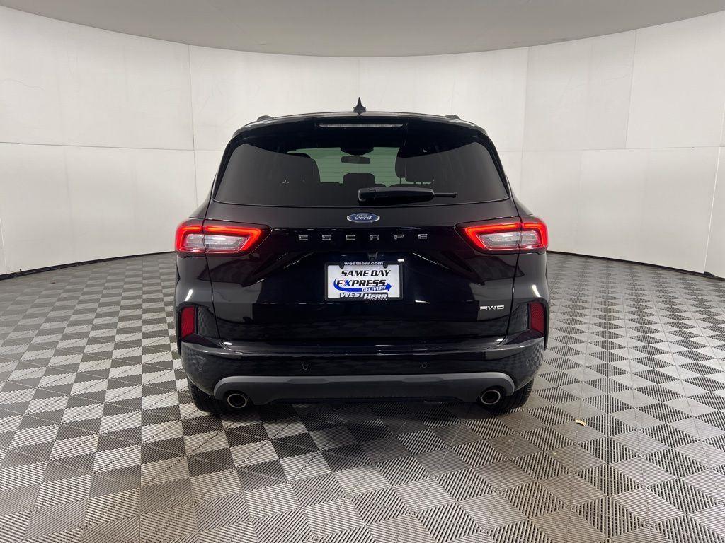 Used 2023 Black Metallic Ford ST-Line image 7