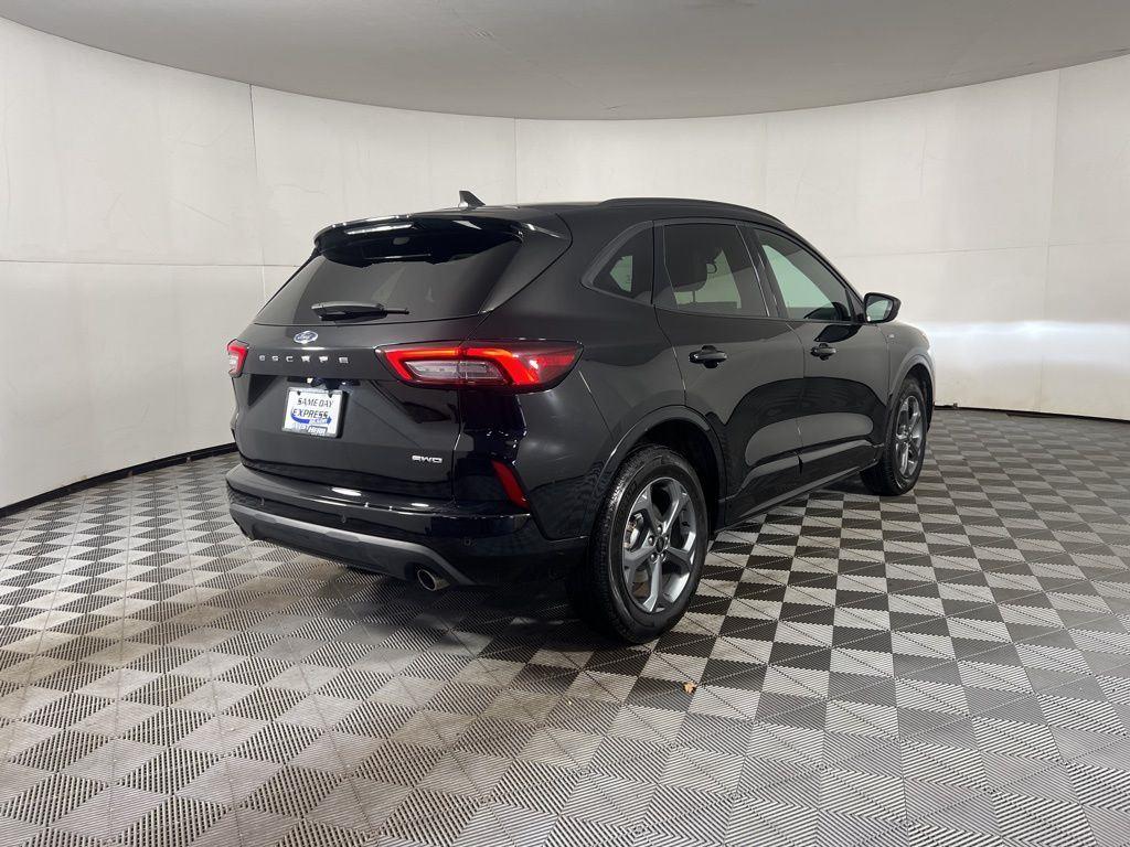 Used 2023 Black Metallic Ford ST-Line image 8