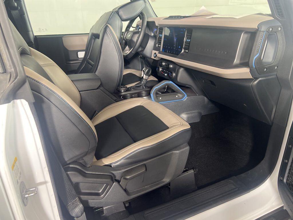 Used 2024 Oxford White Ford Wildtrak image 9