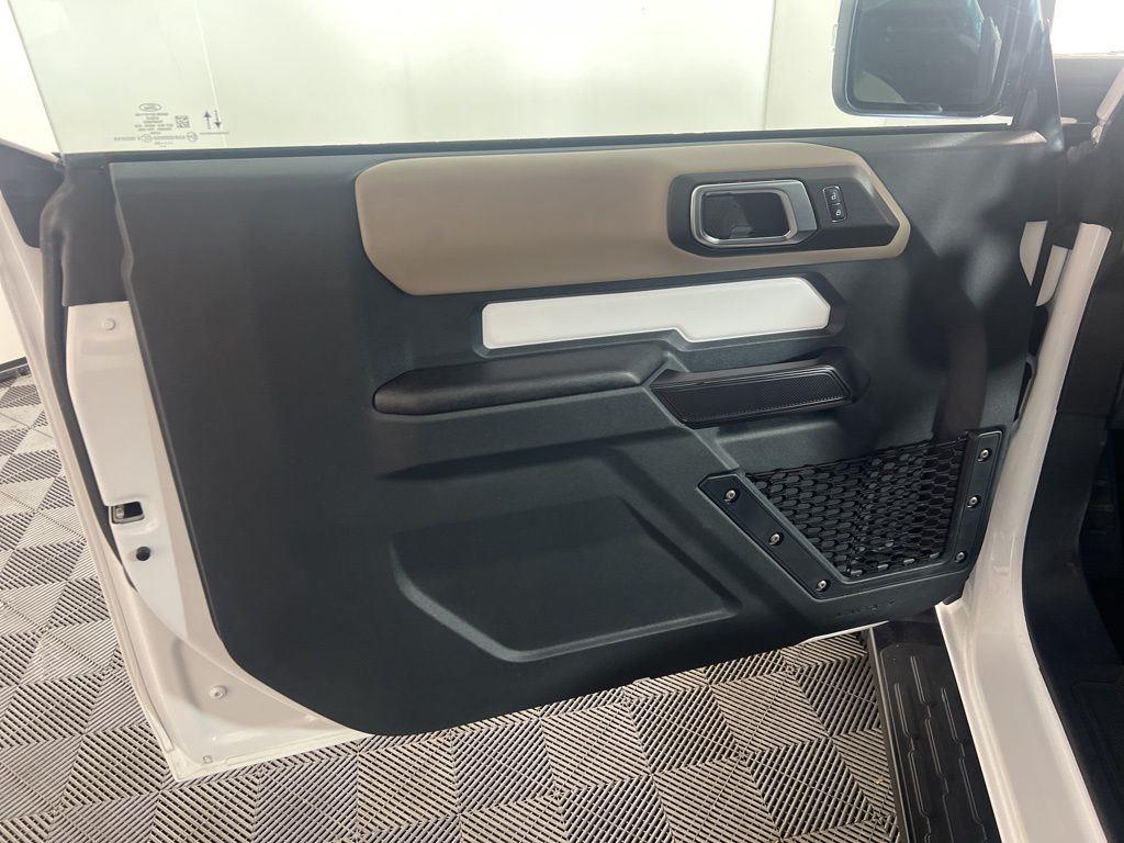 Used 2024 Oxford White Ford Wildtrak image 10