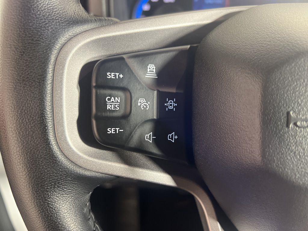 Used 2024 Oxford White Ford Wildtrak image 13