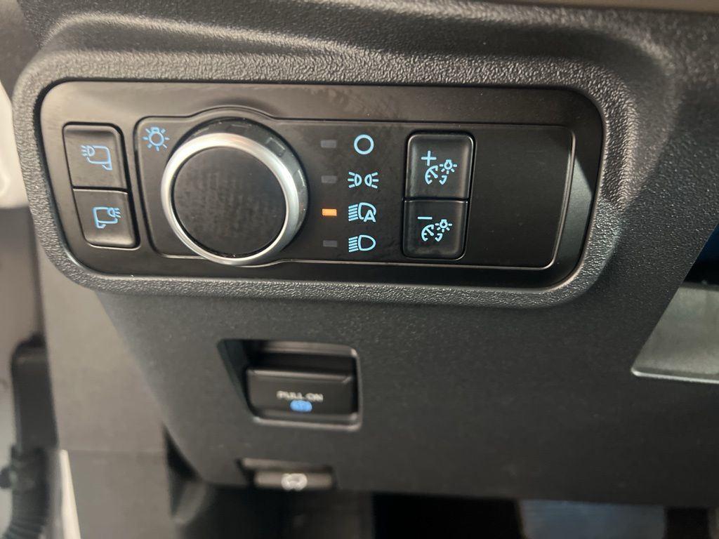 Used 2024 Oxford White Ford Wildtrak image 15