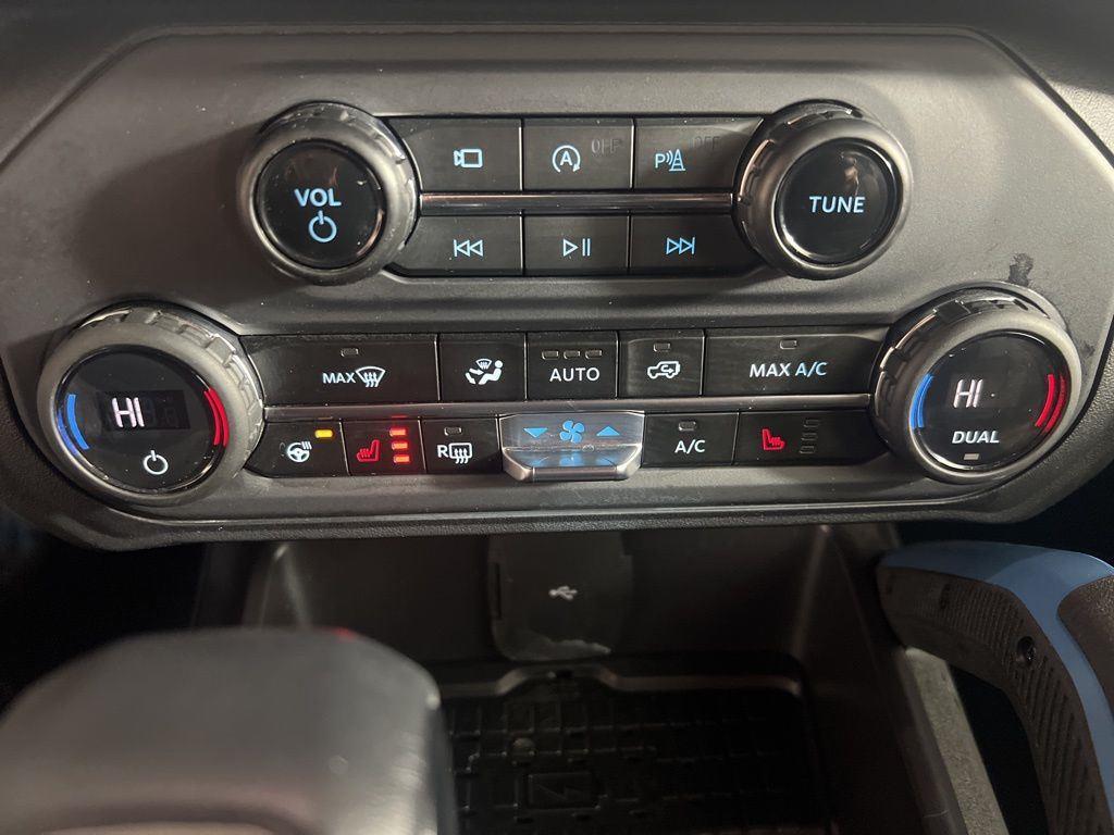 Used 2024 Oxford White Ford Wildtrak image 19