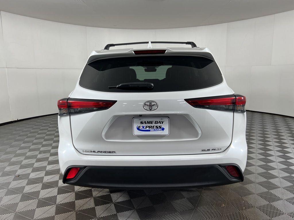 Used 2023 Pearl Toyota XLE image 14