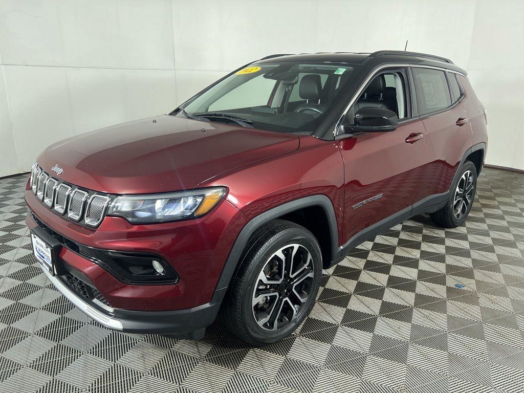 Used 2022 Velvet Red Pearlcoat Jeep Limited image 5