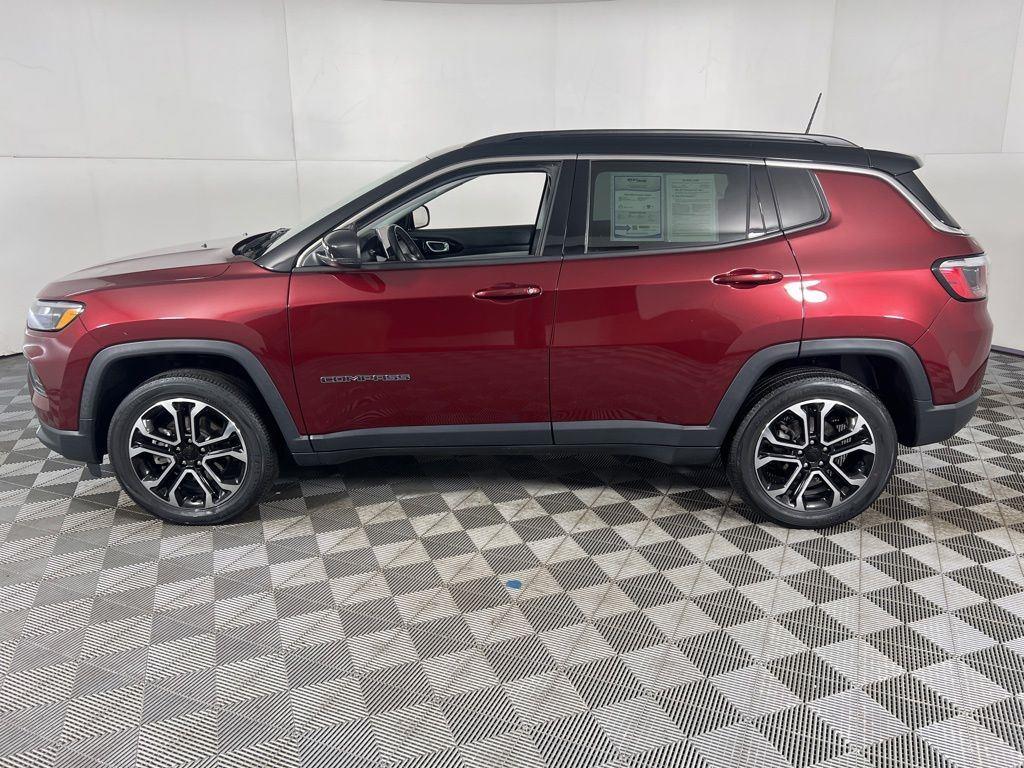 Used 2022 Velvet Red Pearlcoat Jeep Limited image 6
