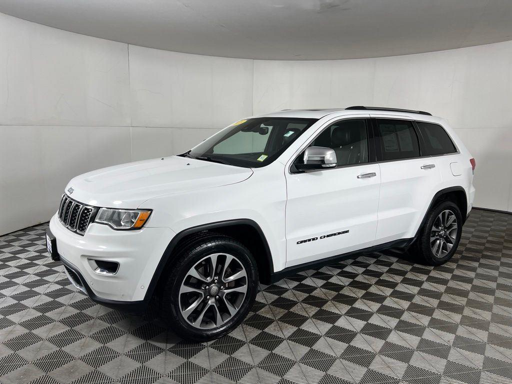 Used 2018 Bright White Clearcoat Jeep Limited image 11